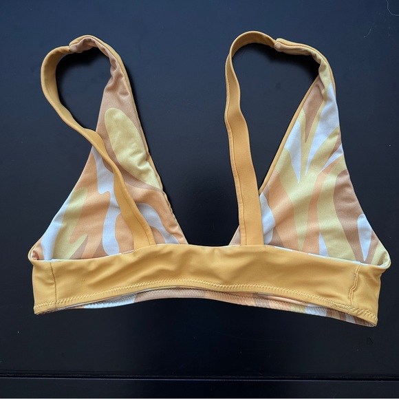 Seea Reversible Bikini Set - Picture 4 of 9